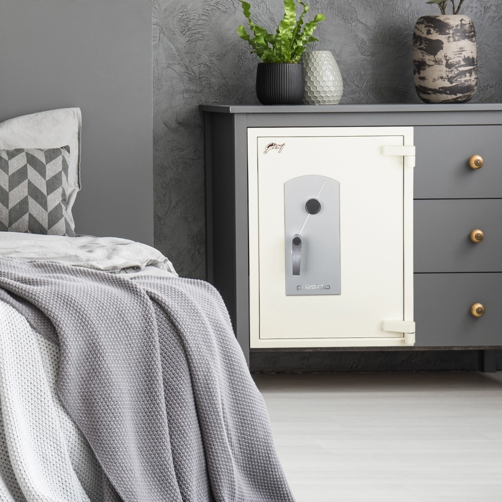 Godrej Presidio 50L Key Lock Home Locker - Image 2